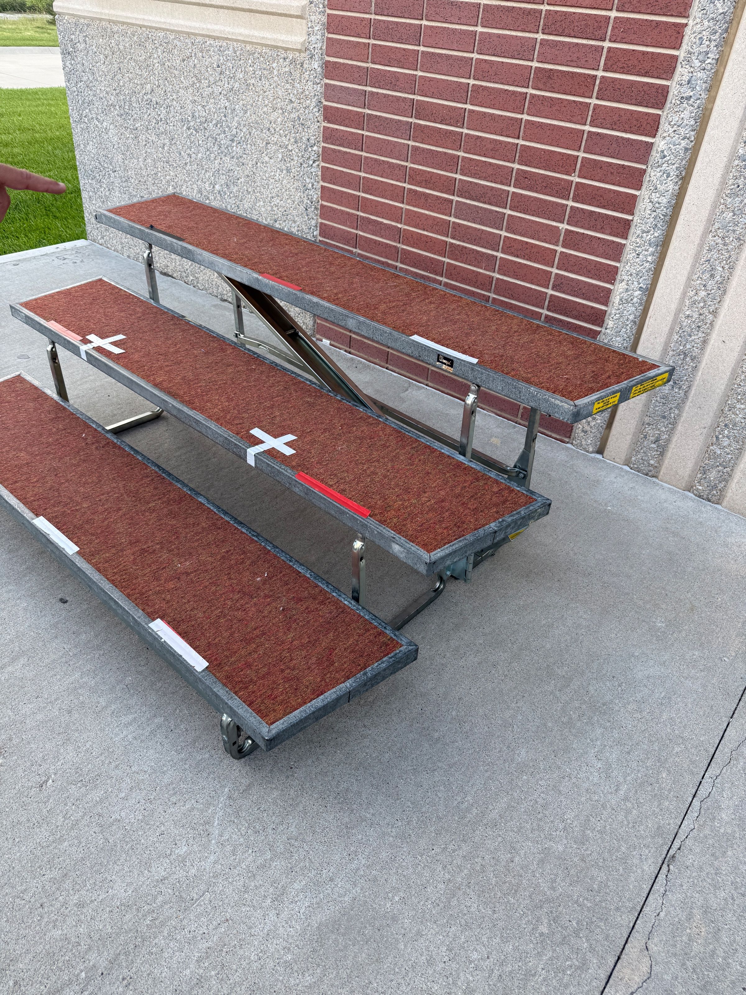 Wegner folding risers